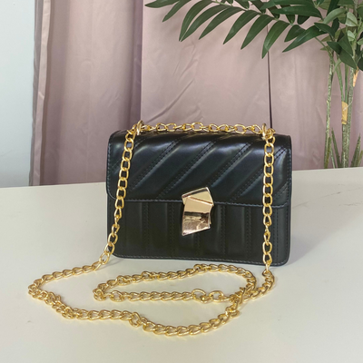 Cassie Accent Buckle Purse (Black)
