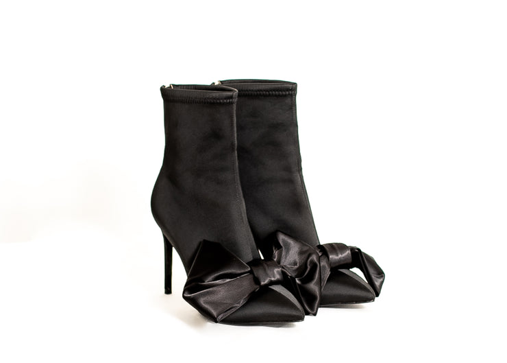Perfection Oversized Bow Bootie (Black)